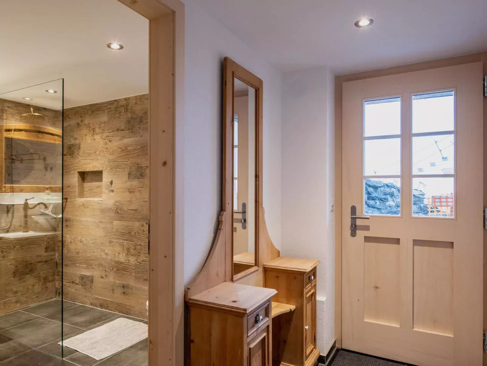 Untere Bühlstrasse 10 - EG - Binnen