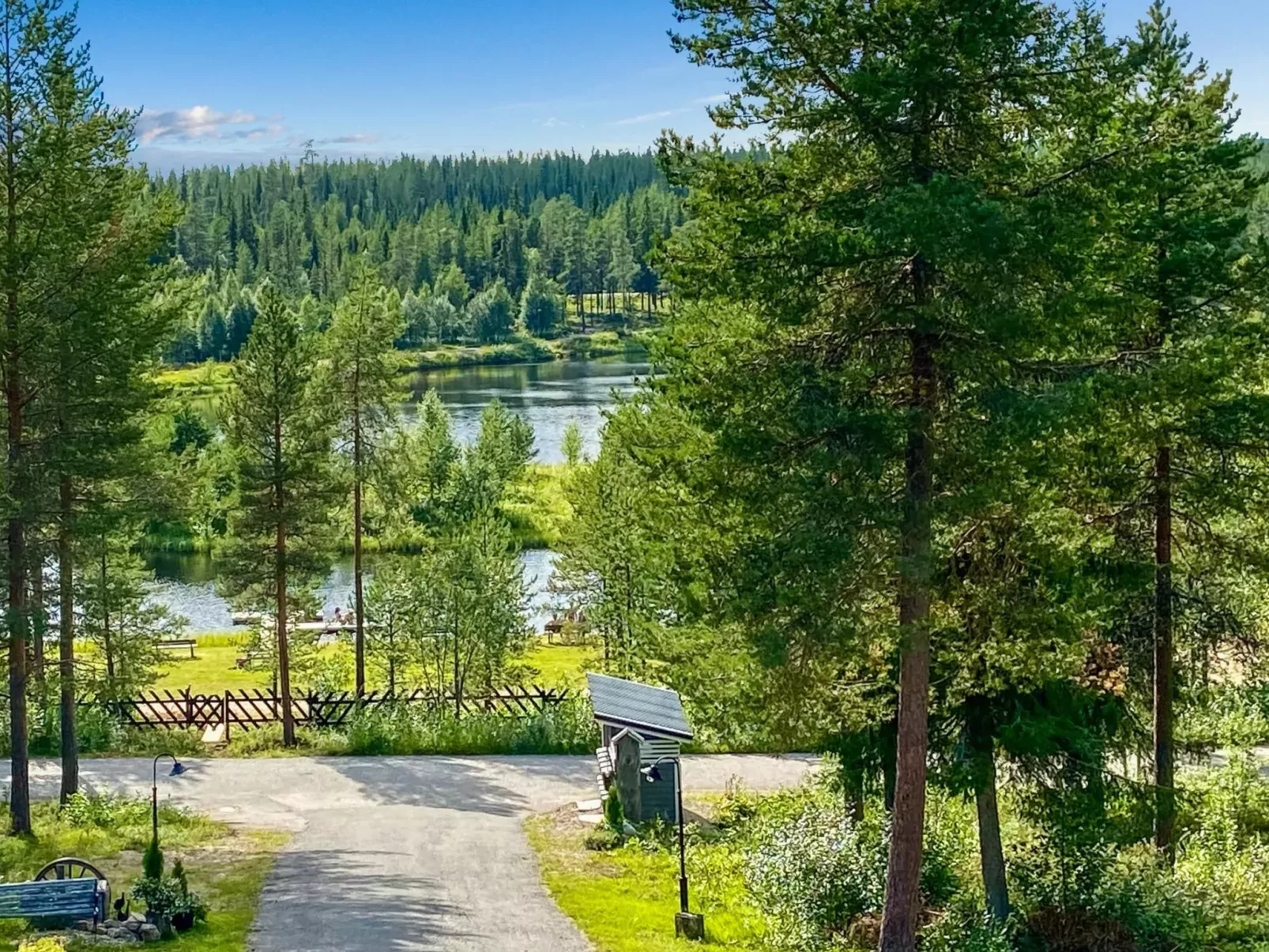 Sallanhelmi a2-Buiten