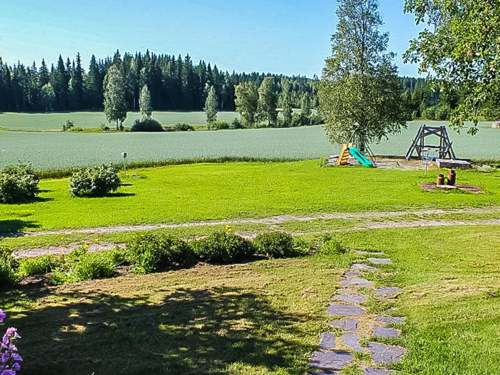 Virrin tila-Buiten