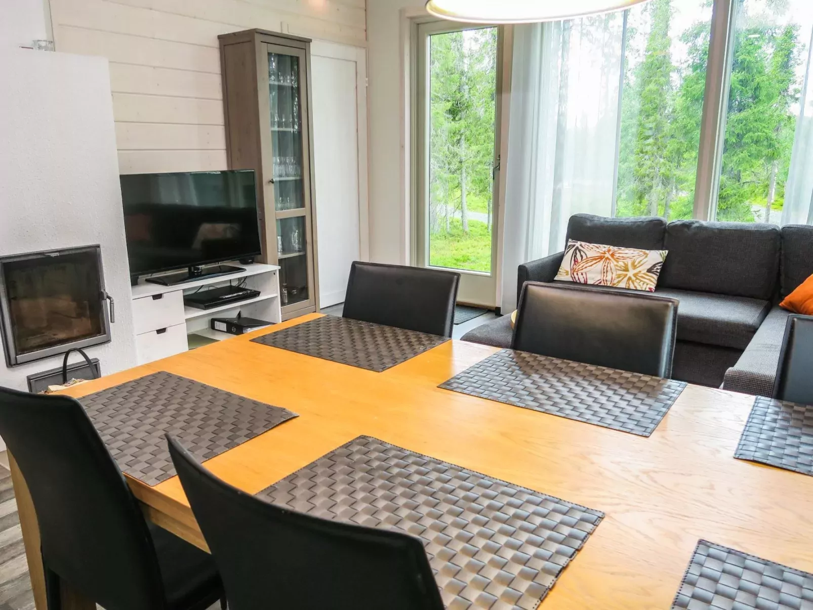 Villa vuosseli a 1-Binnen