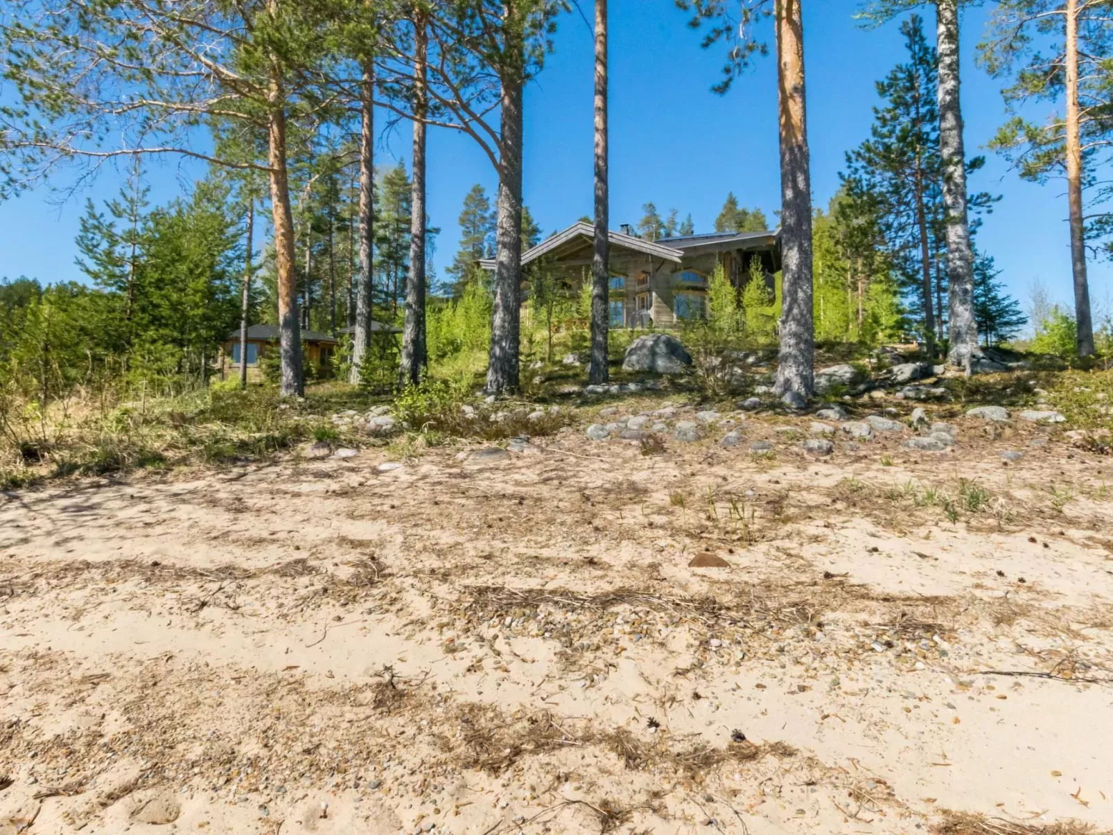 Villa pyöriäinen-Buiten