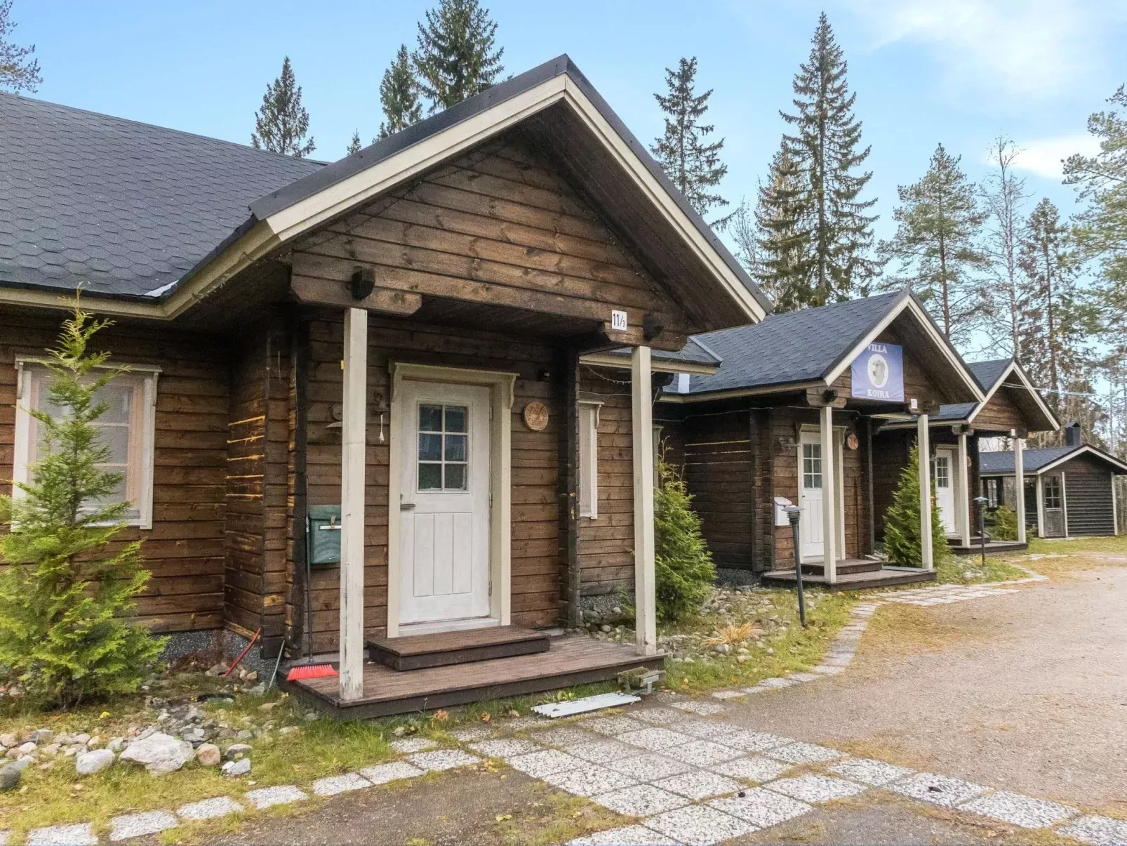 Villa koira nr3-Buiten