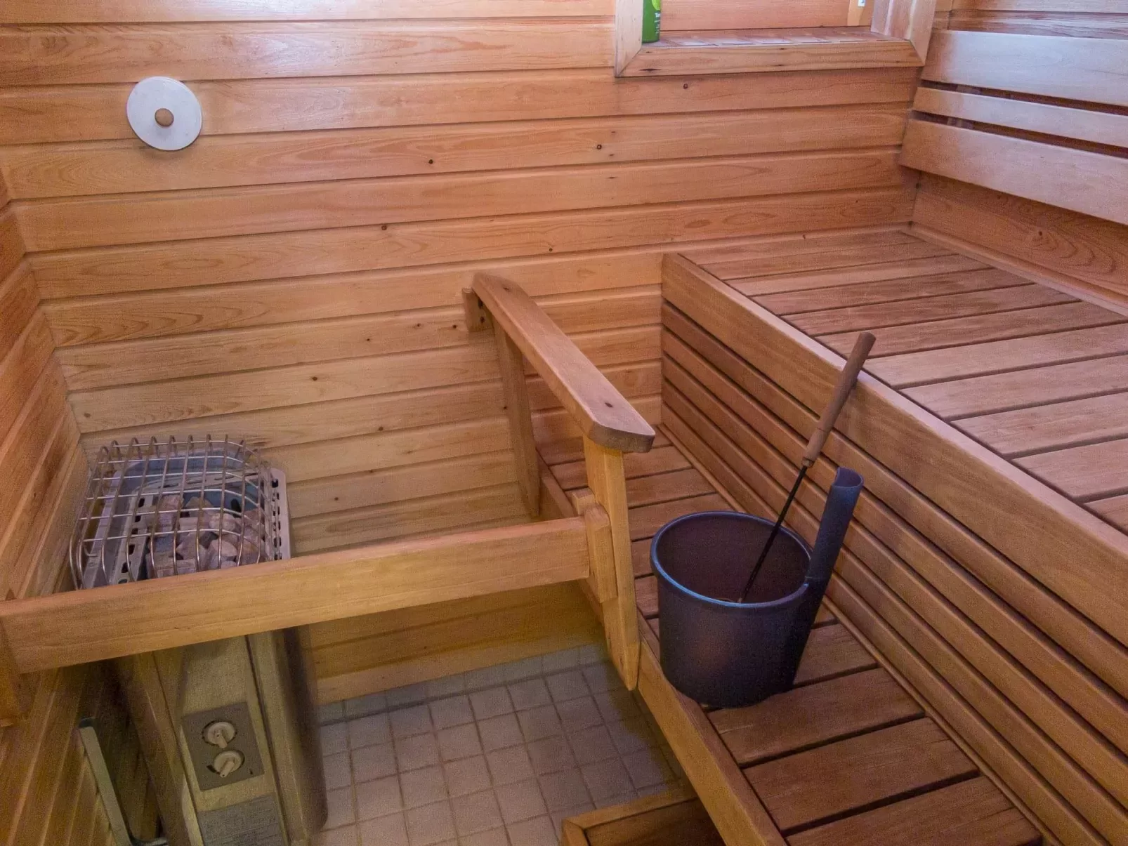 Alppitalo punatähti 7 apt 4-Binnen