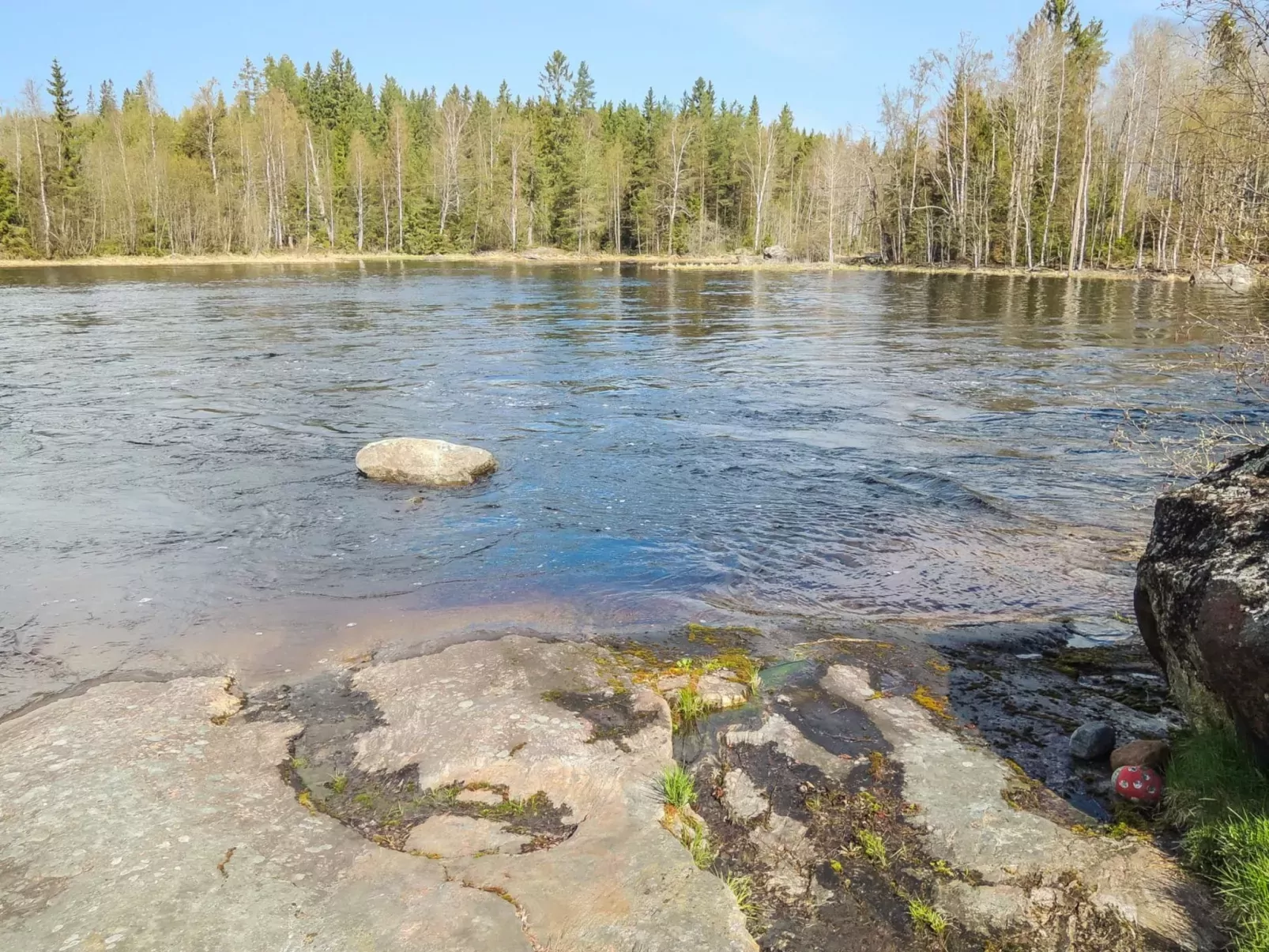 Käpälysmökki-Buiten
