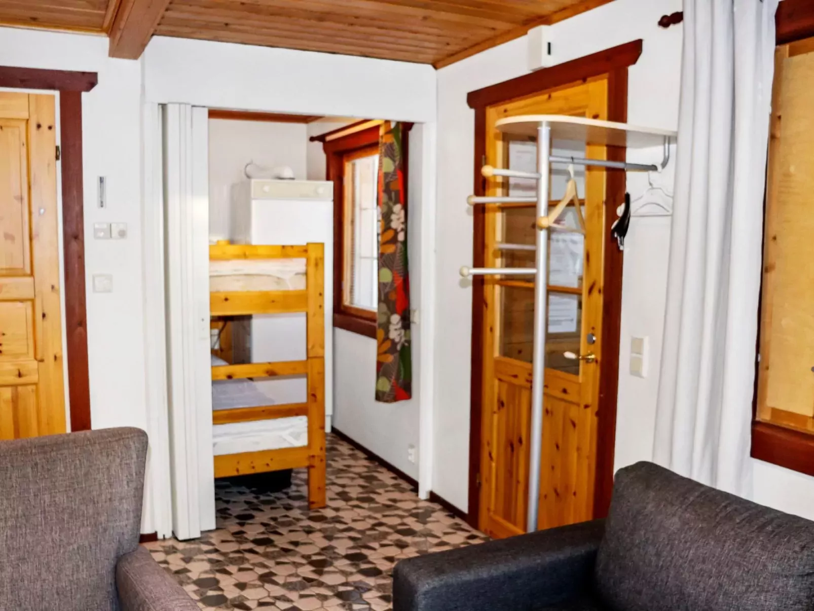 Alppikylä 8b paritalo-Binnen
