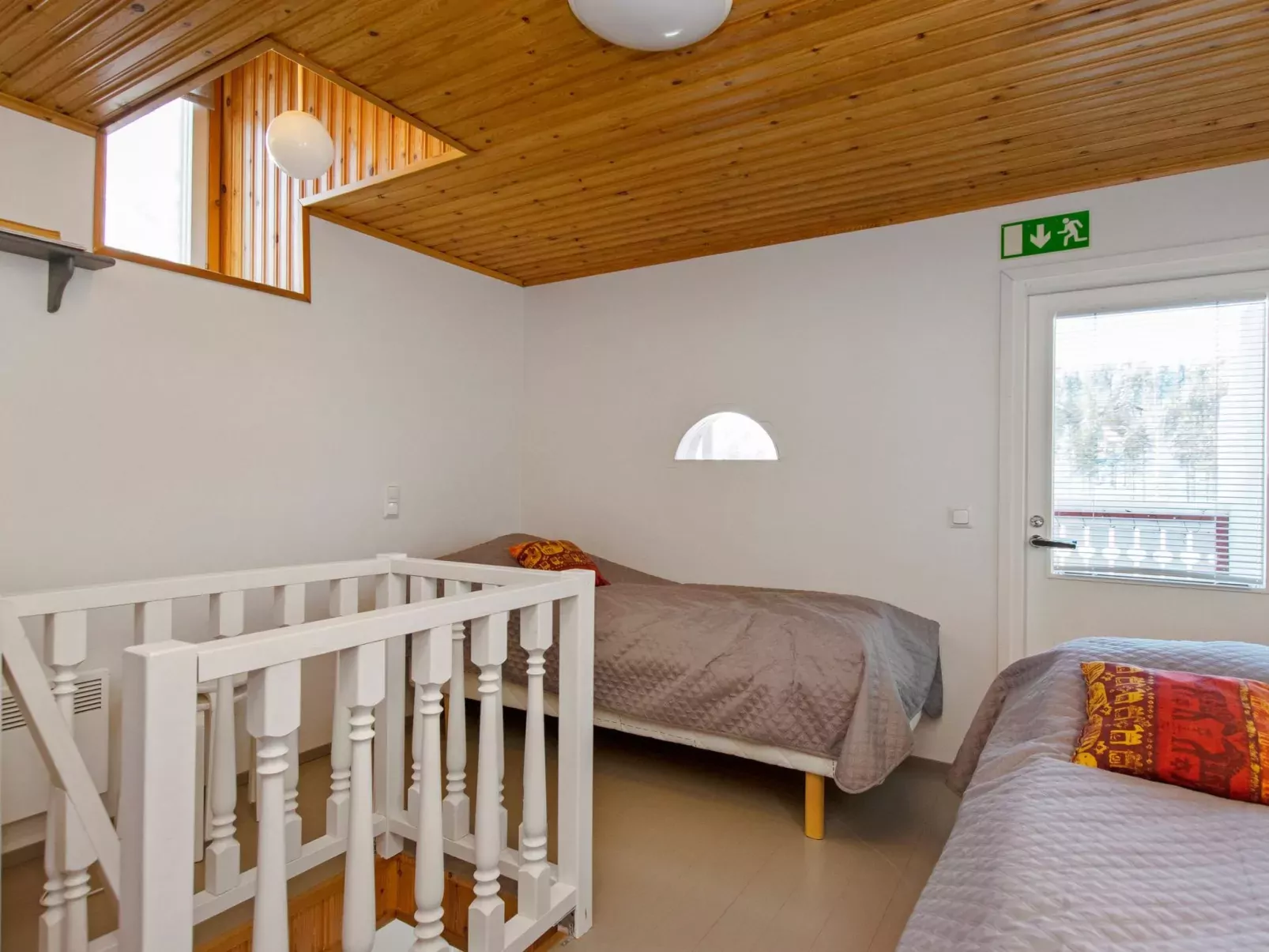 Hallantytär b3 paritalo-Binnen