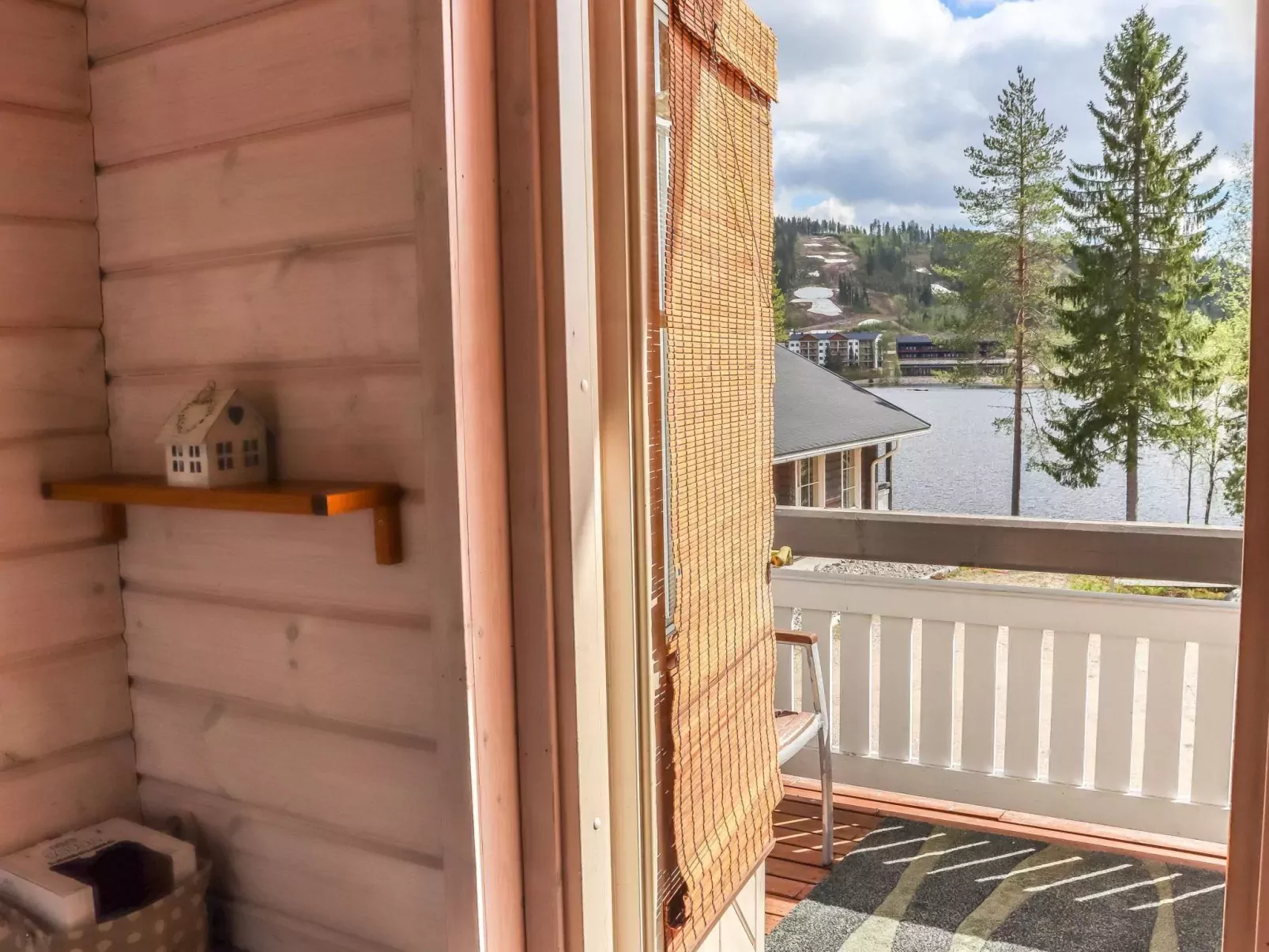 Aurinko-saaga 5 semi-detached house-Binnen