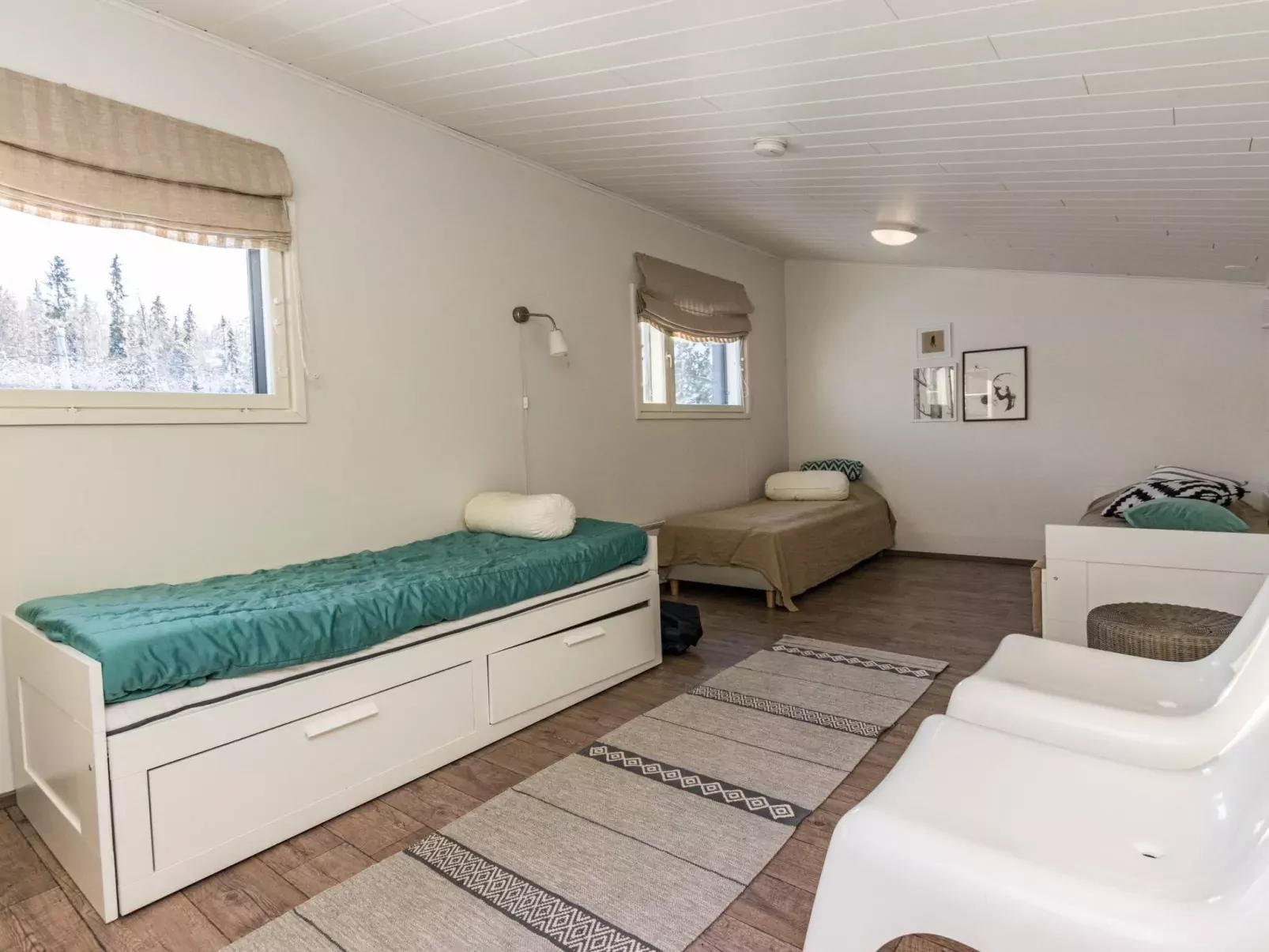 Skivillas 78 ukkohalla (1)-Binnen