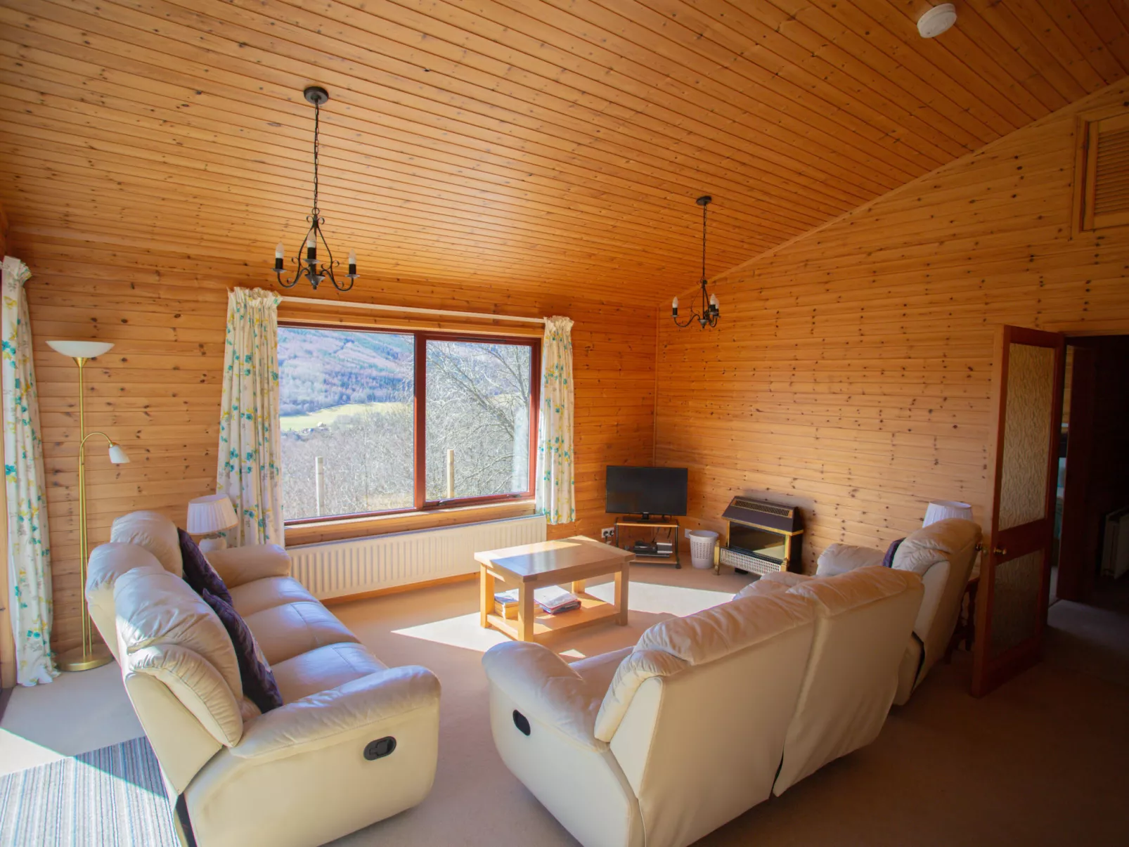 Achmony Byre-Binnen