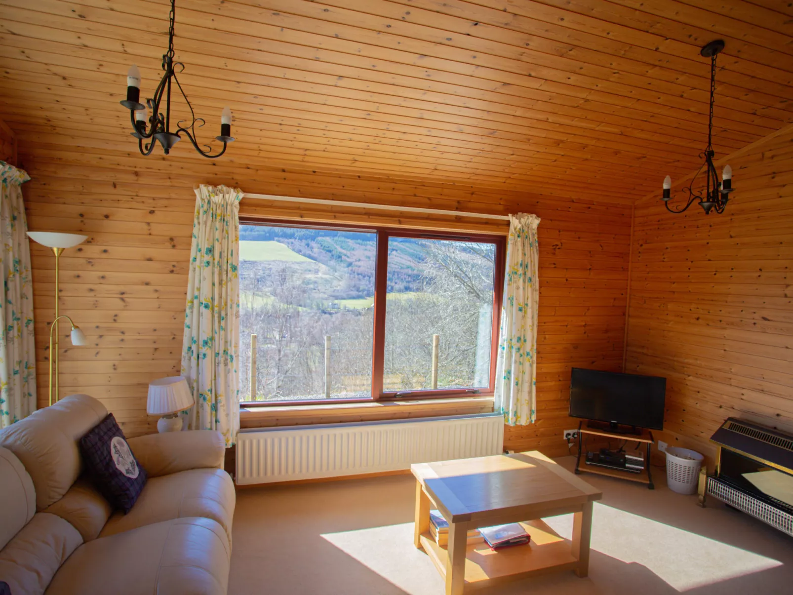 Achmony Byre-Binnen