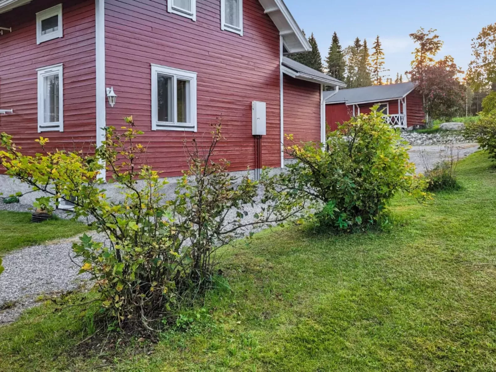Wanha karminranta-Buiten
