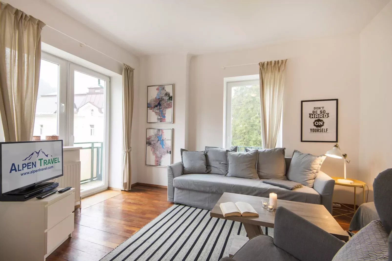 RL2C Residenz Lothringen-Woonkamer