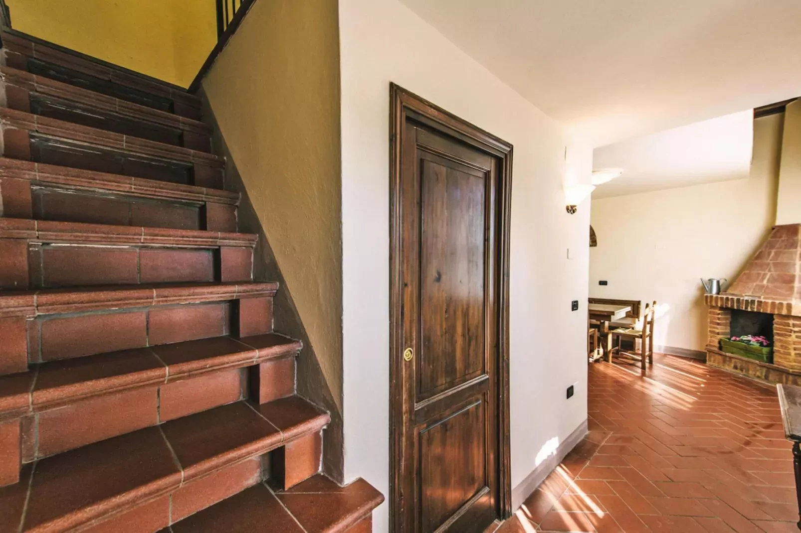 Agri-tourism Tenuta Quarrata, Santo Pietro Belvedere-quadri-Uitzicht zomer