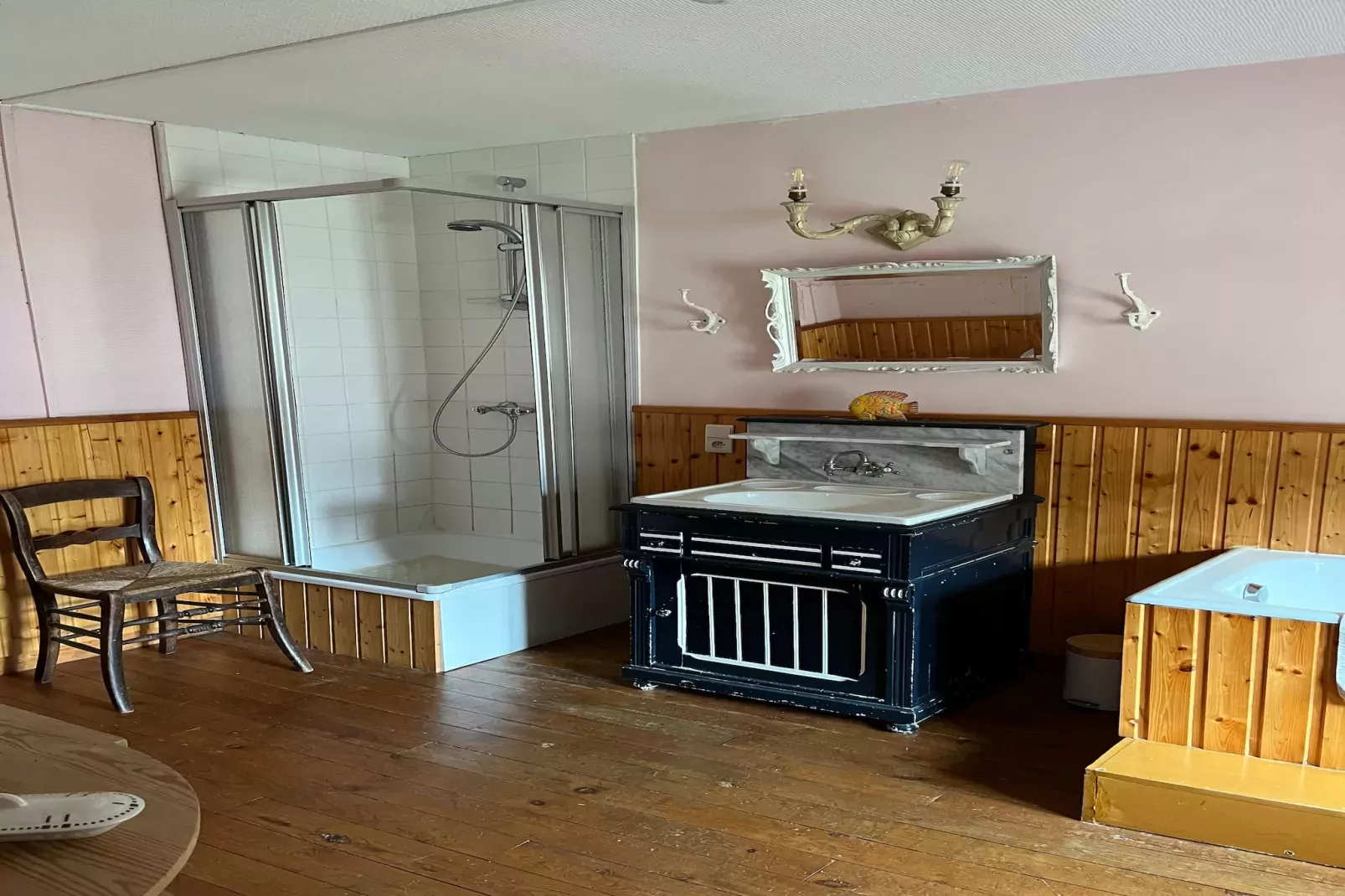 La Hetraie-Badkamer