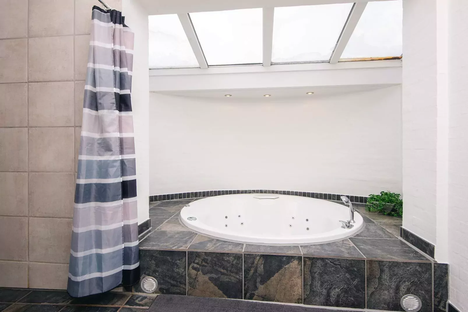 Luxe Panoramische Cottage in Rindby-By Traum-Spa
