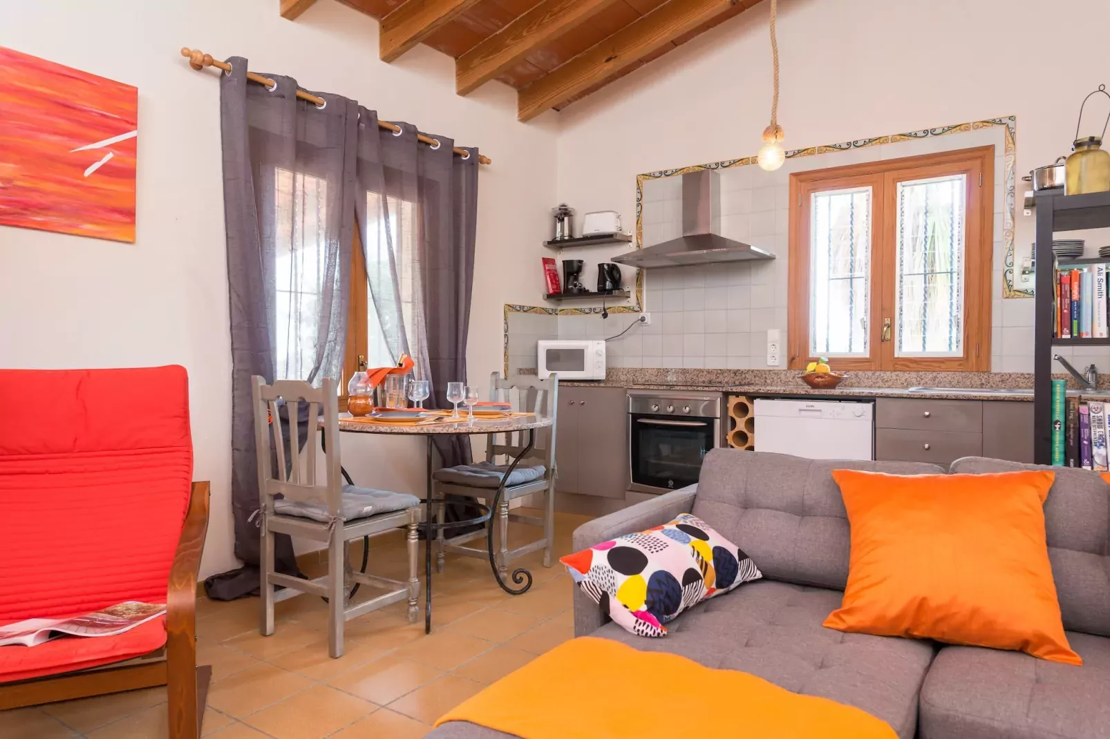 Can Gallu - Adults Only-Eetkamer