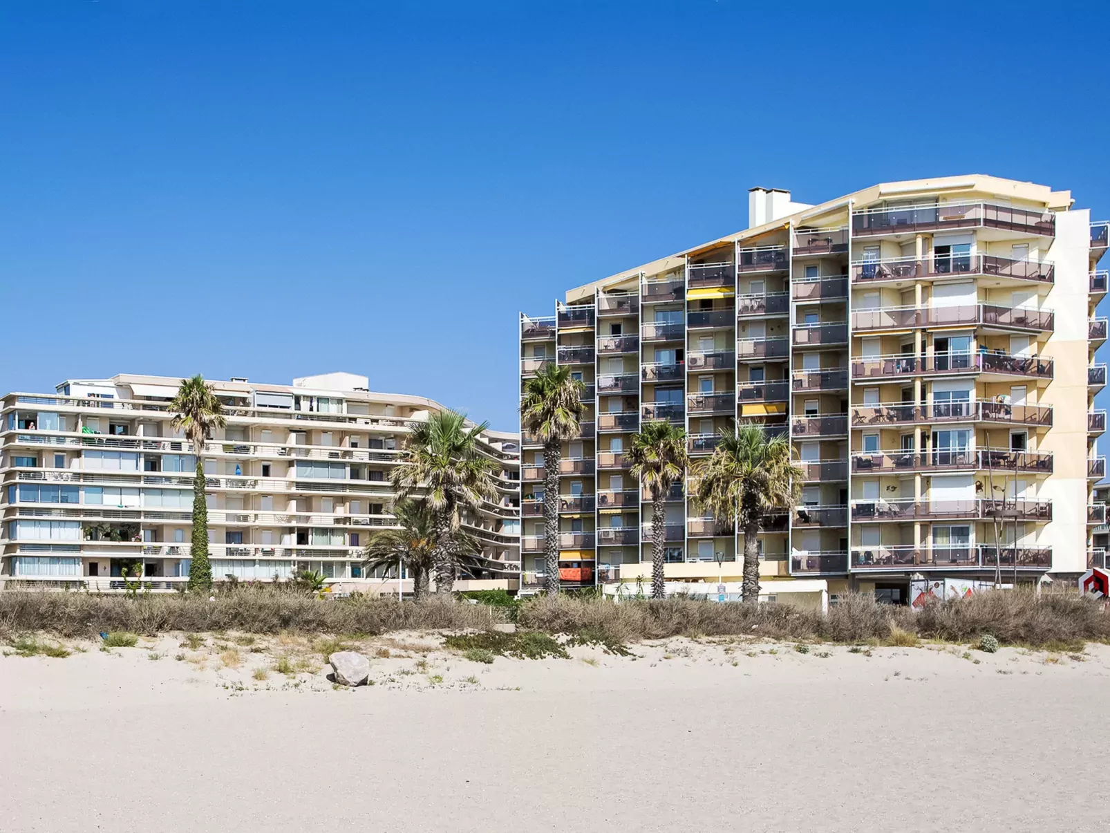 Le Beach-Buiten