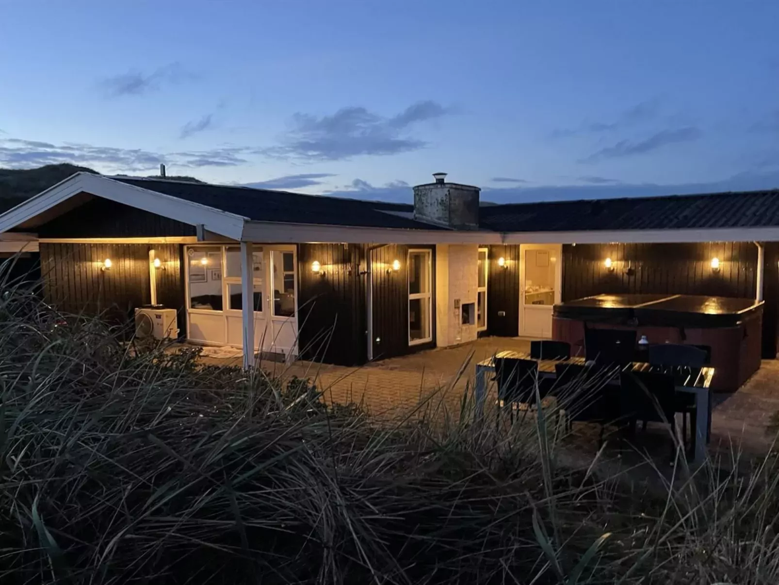 "Assa" -  from the sea-Buiten