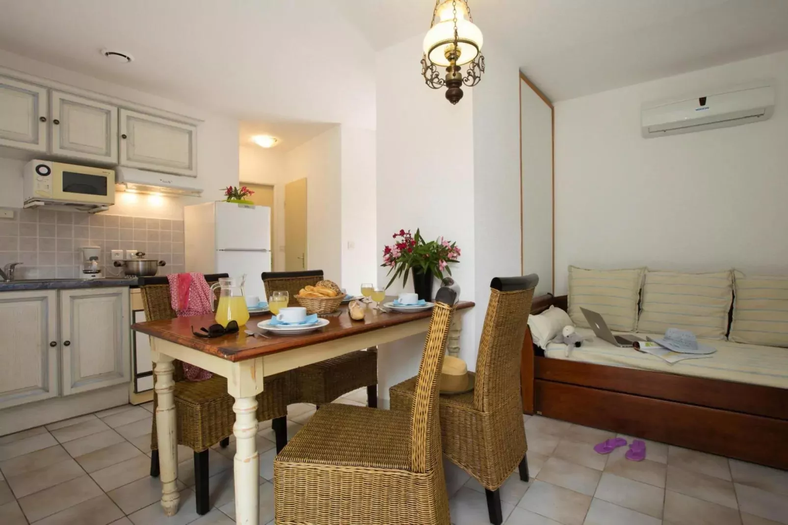 Residence Mare e Monte Solenzara // Villa Alba F3-Woonkamer