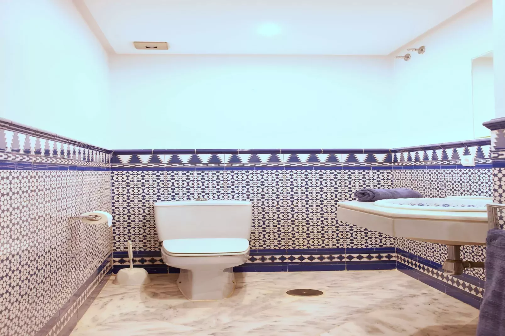 White Pearl beach Elviria H1-Badkamer