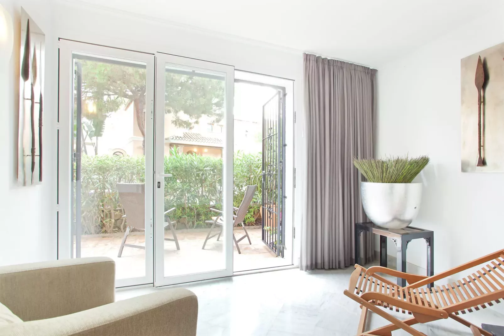 White Pearl beach Elviria H1-Terrasbalkon