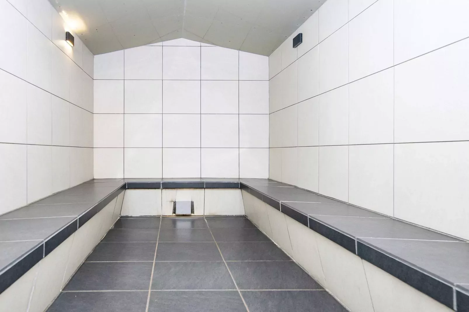 3 room,2 levels-Spa