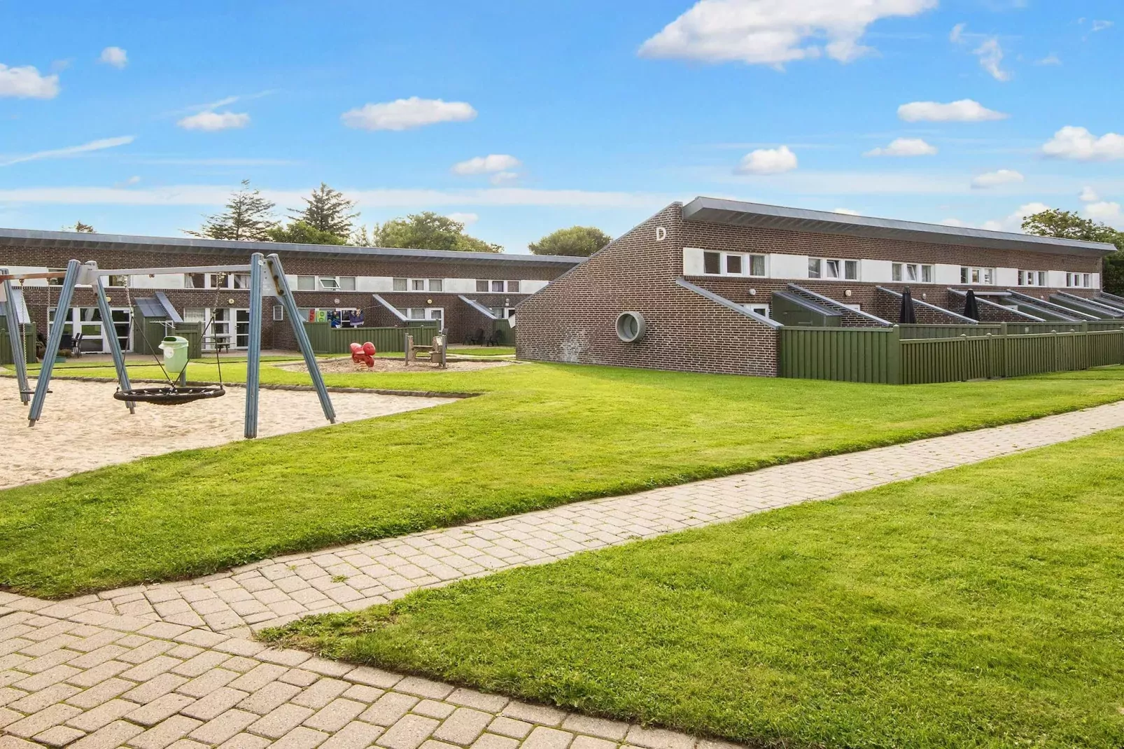 3 room,2 levels-Buitenlucht