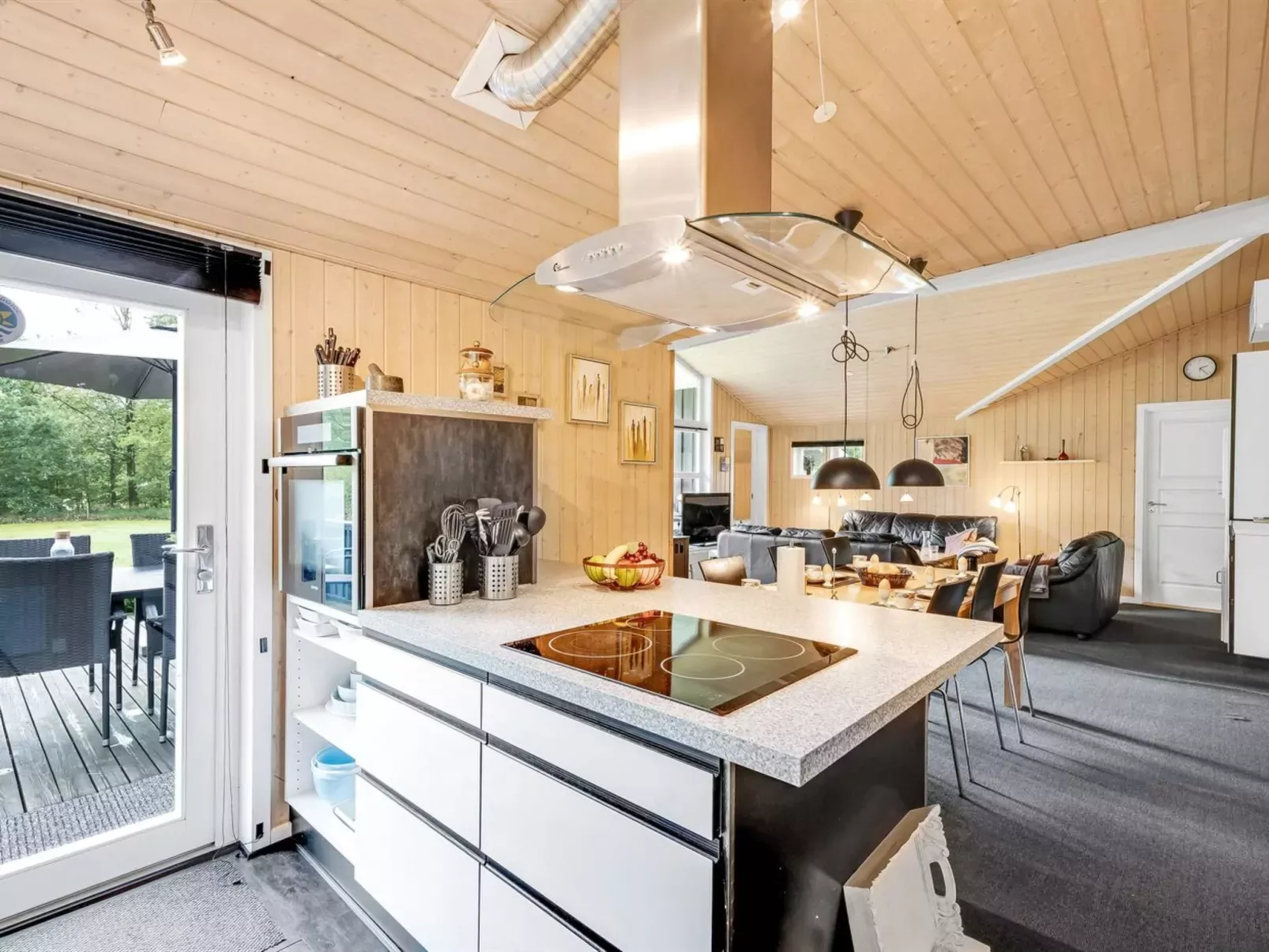 "Gurly" - 25km from the sea-Binnen