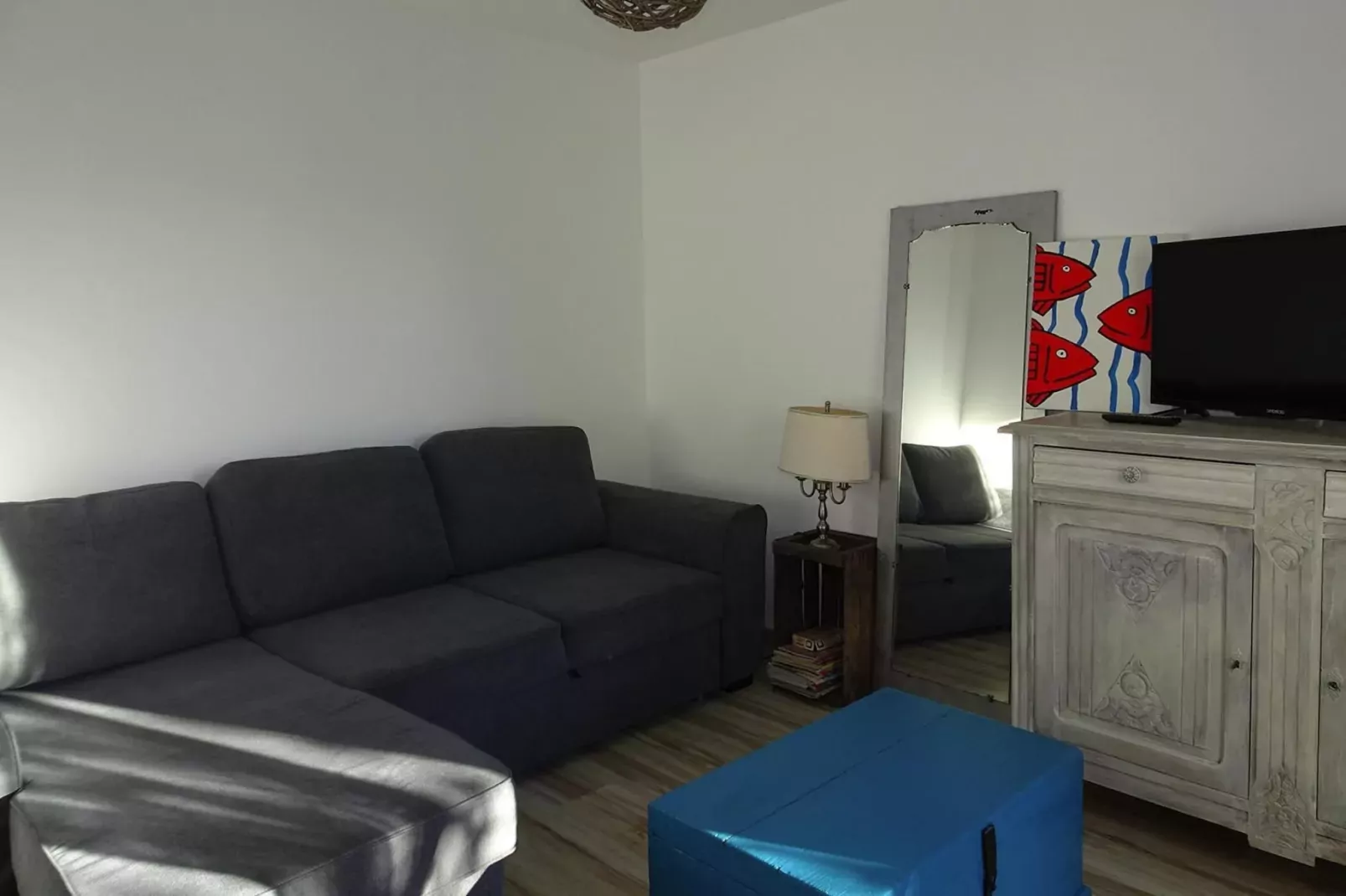 Pretty holiday home in palm garden near coast Pleubian-Woonkamer