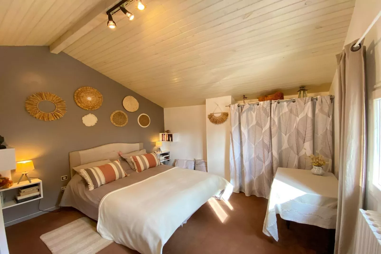 Holiday home Grayan-et-l'Hôpital-Slaapkamer