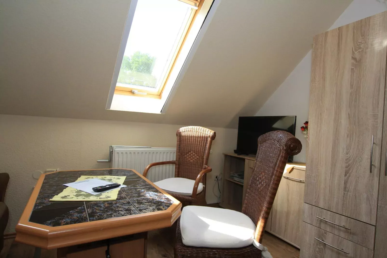 Studio im DG 23 qm-Eetkamer