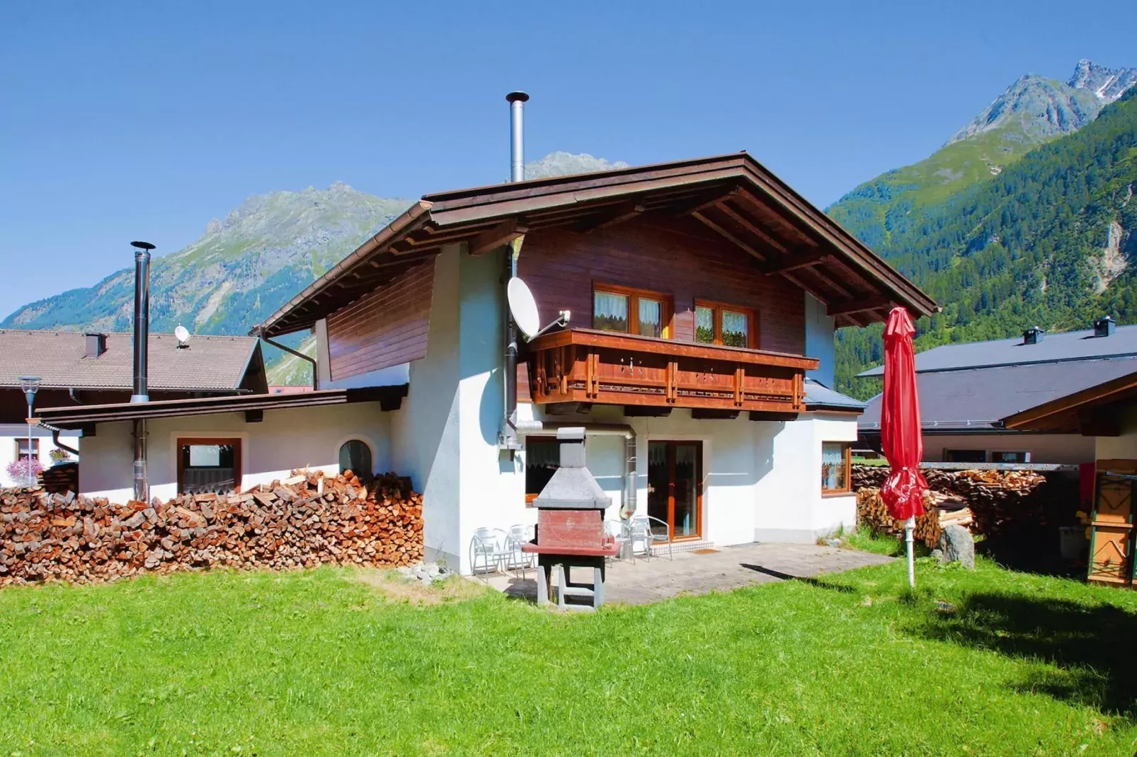 Ferienhaus Joachim - 10 Personen-Buitenkant zomer