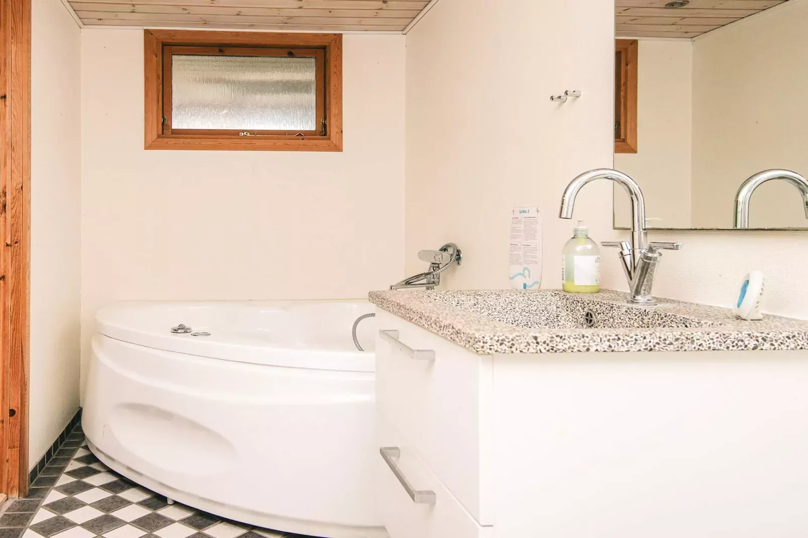 Luxe Spa Retreat bij Fjord -- By Traum Ferienwohnungen-Binnen