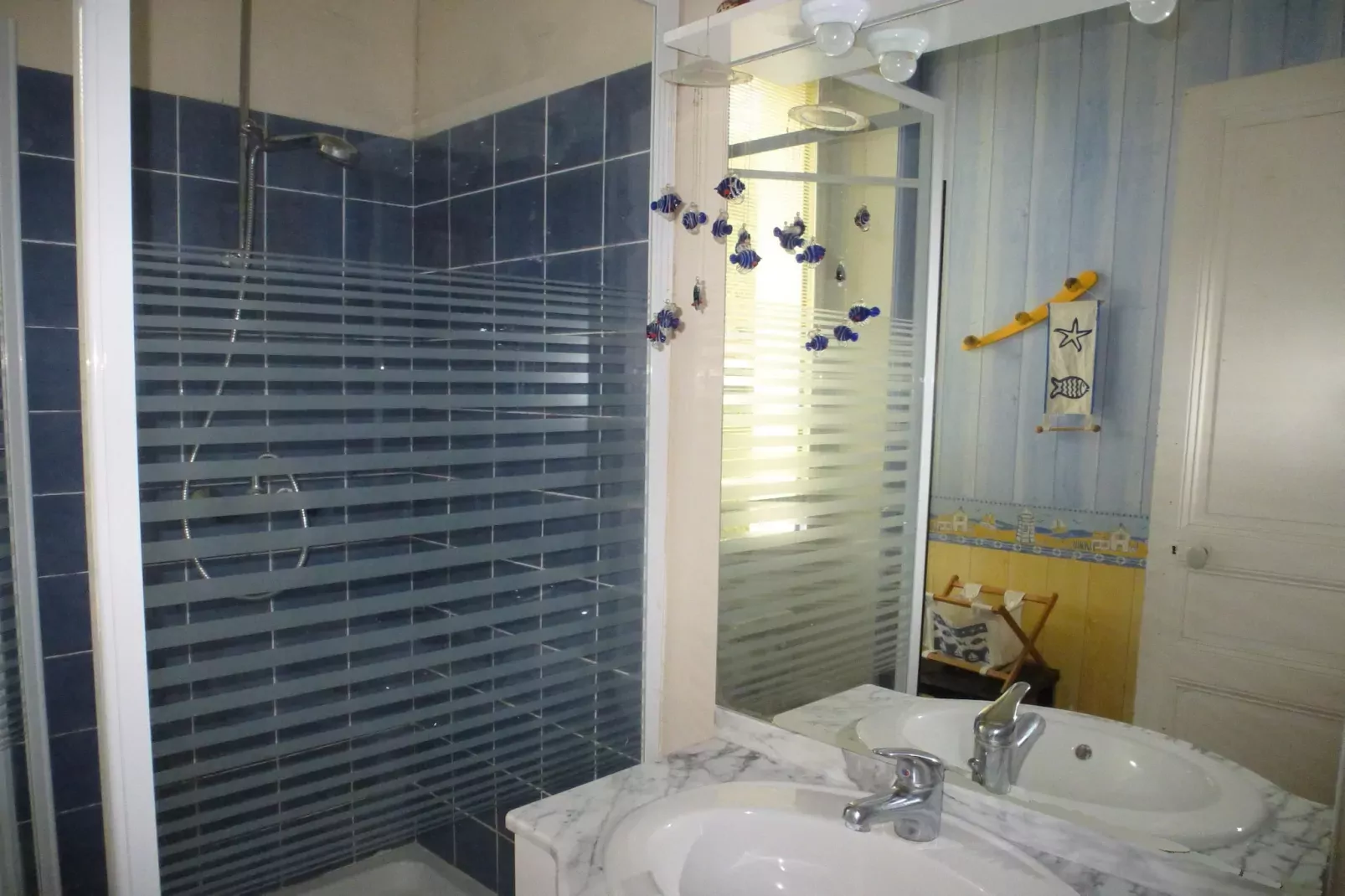 Appartement Port-Blanc-Badkamer