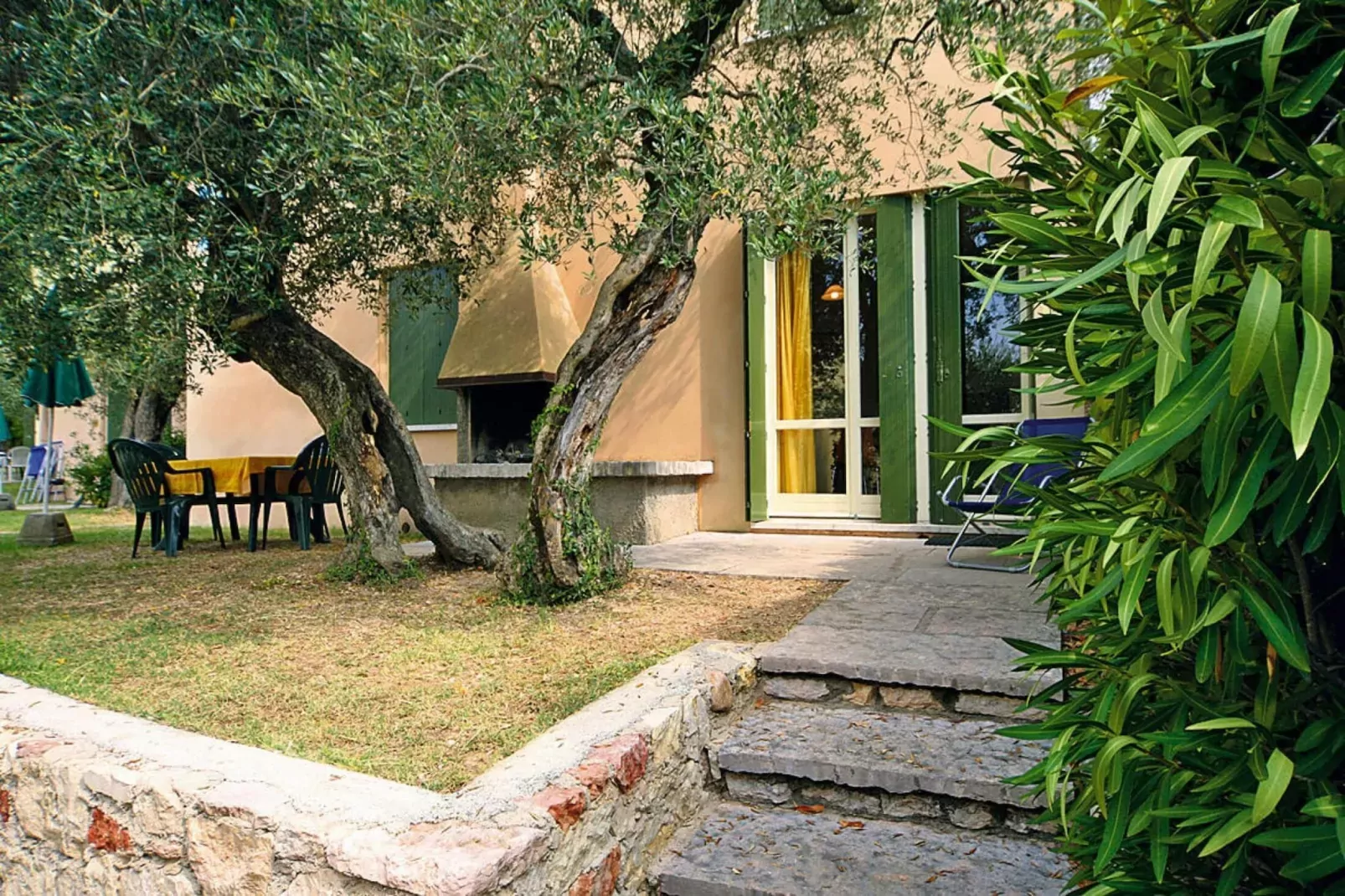Residence Pratone, Garda-bilo classic-Buitenkant zomer