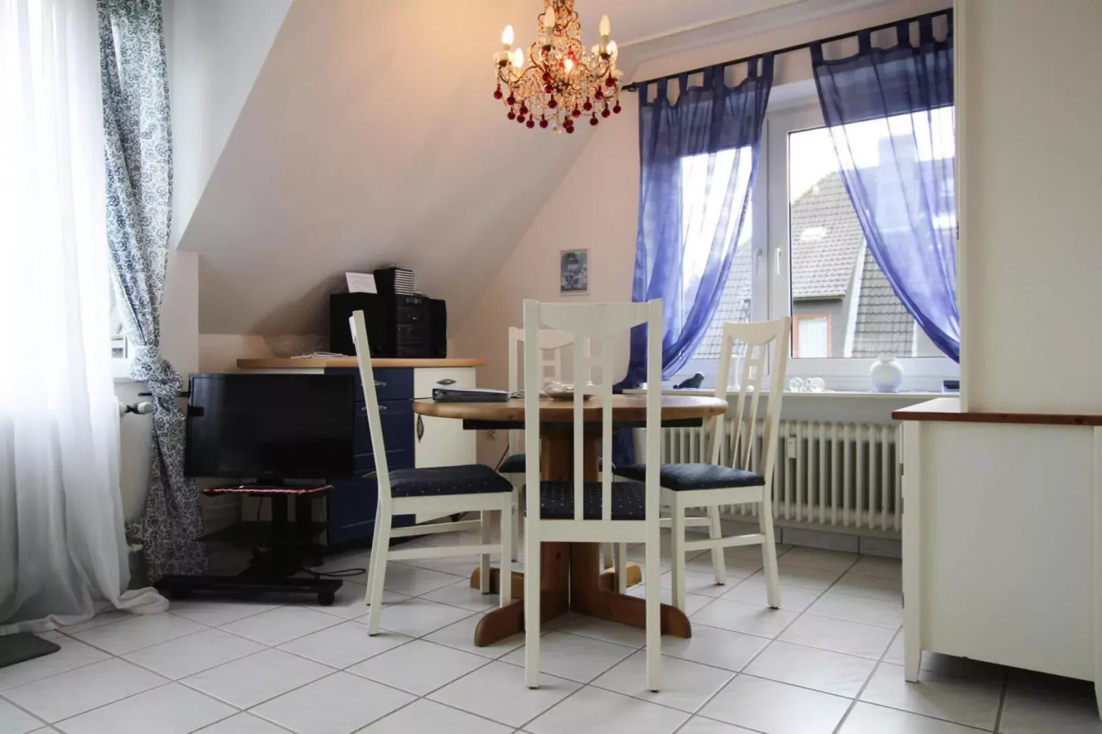 Ferienwohnung Ankerplatz-Eetkamer