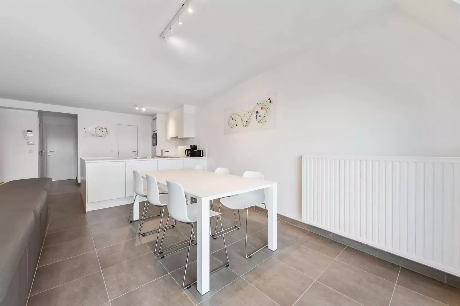 Delmar 401K26-Eetkamer