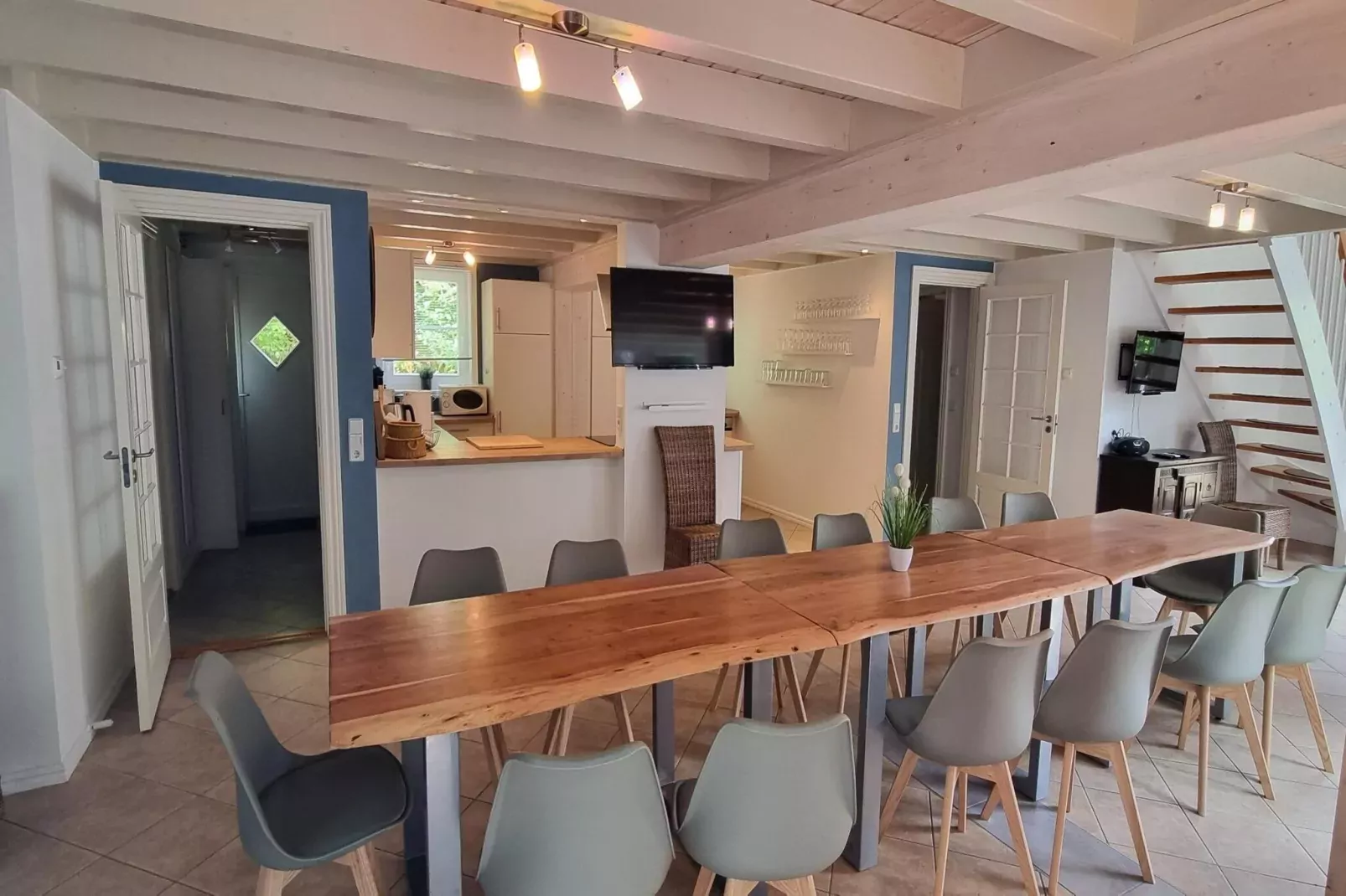 Familienhaus am Wald-Eetkamer
