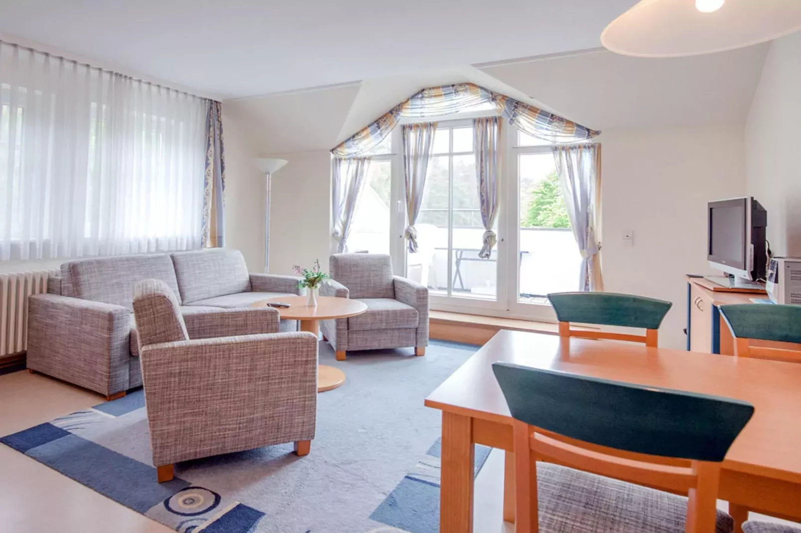 DP 3-6 EG/OG/DG 4 Personen-Woonkamer