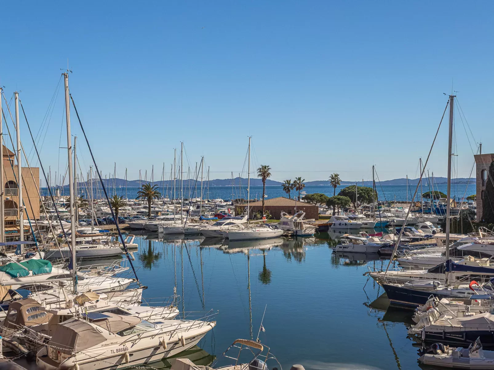 Port de La Gavine-Buiten