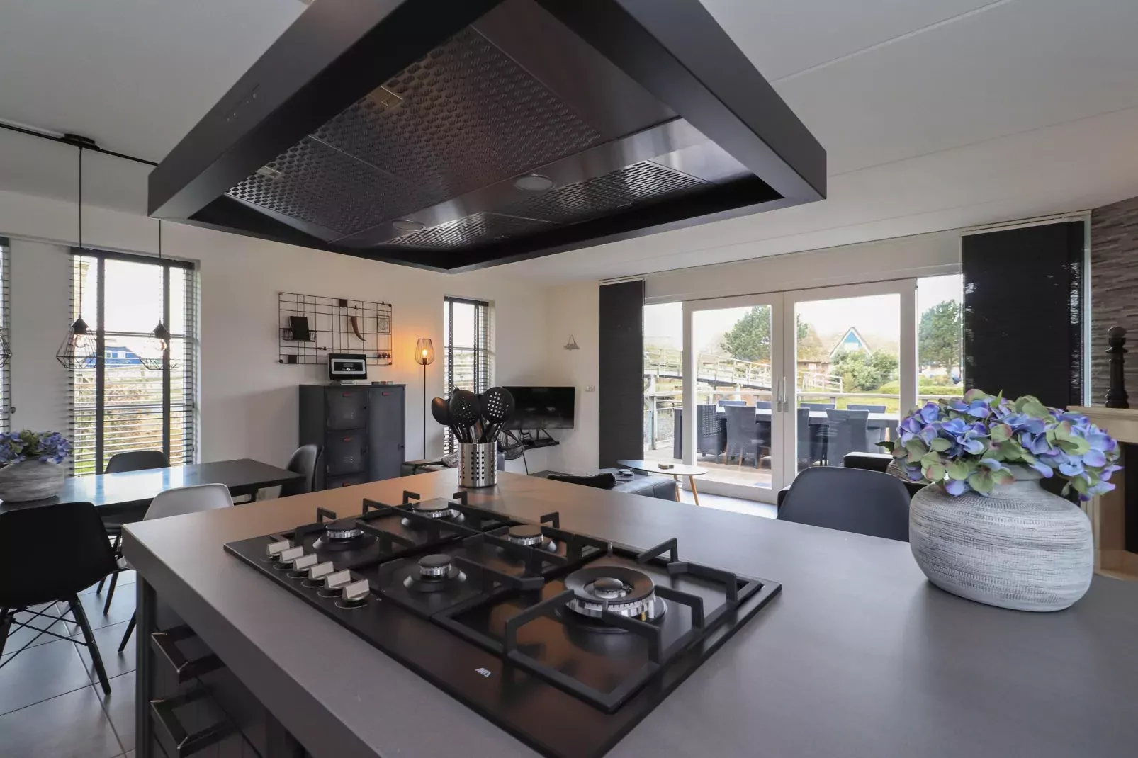 Beach Resort Makkum 36-Keuken