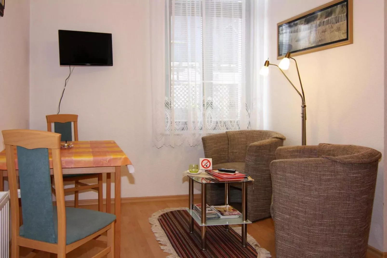 Sonnenterrasse Im EG Goethestr 10-Woonkamer