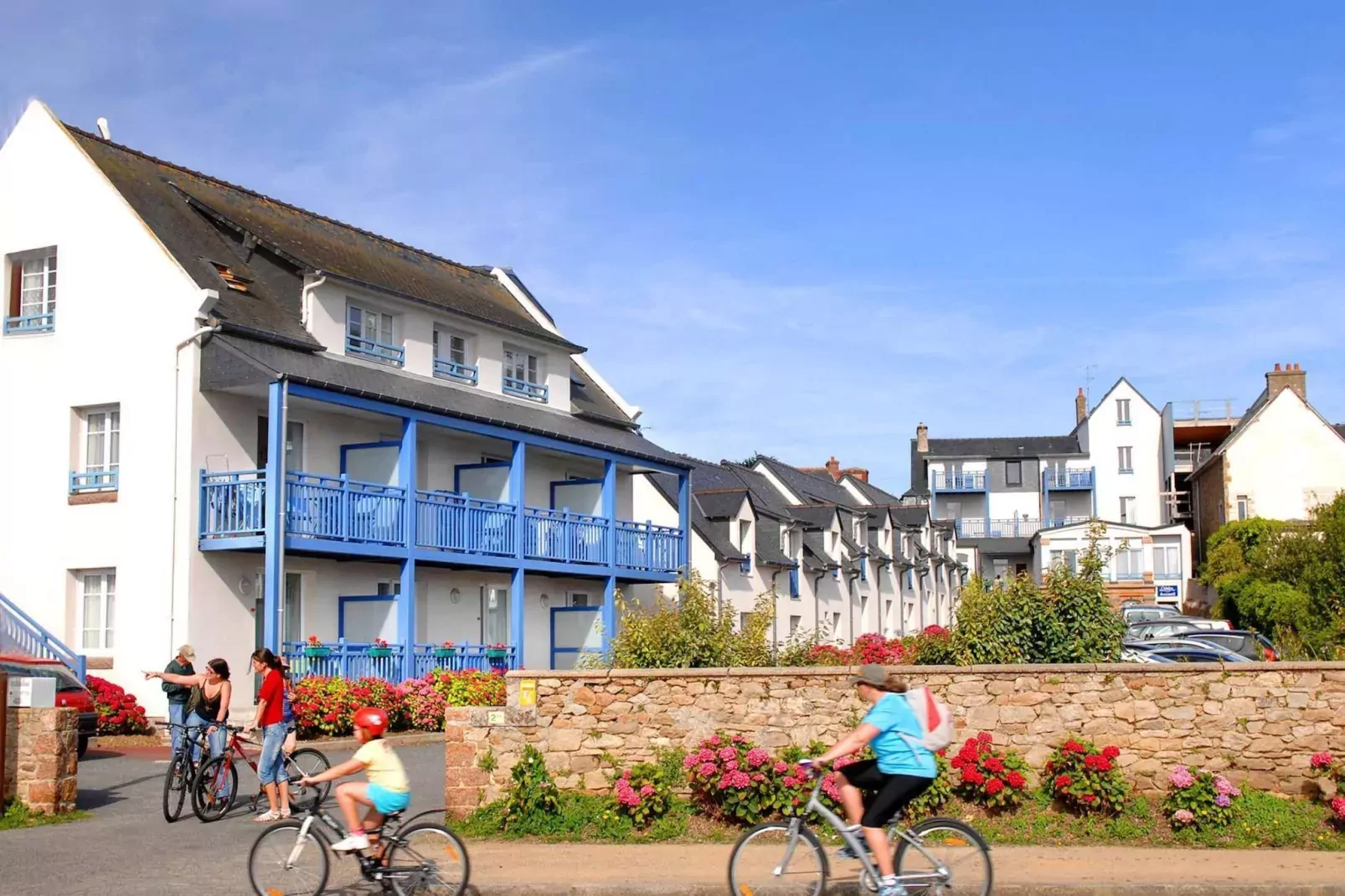 Résidences Les Bains 1-Buitenkant zomer