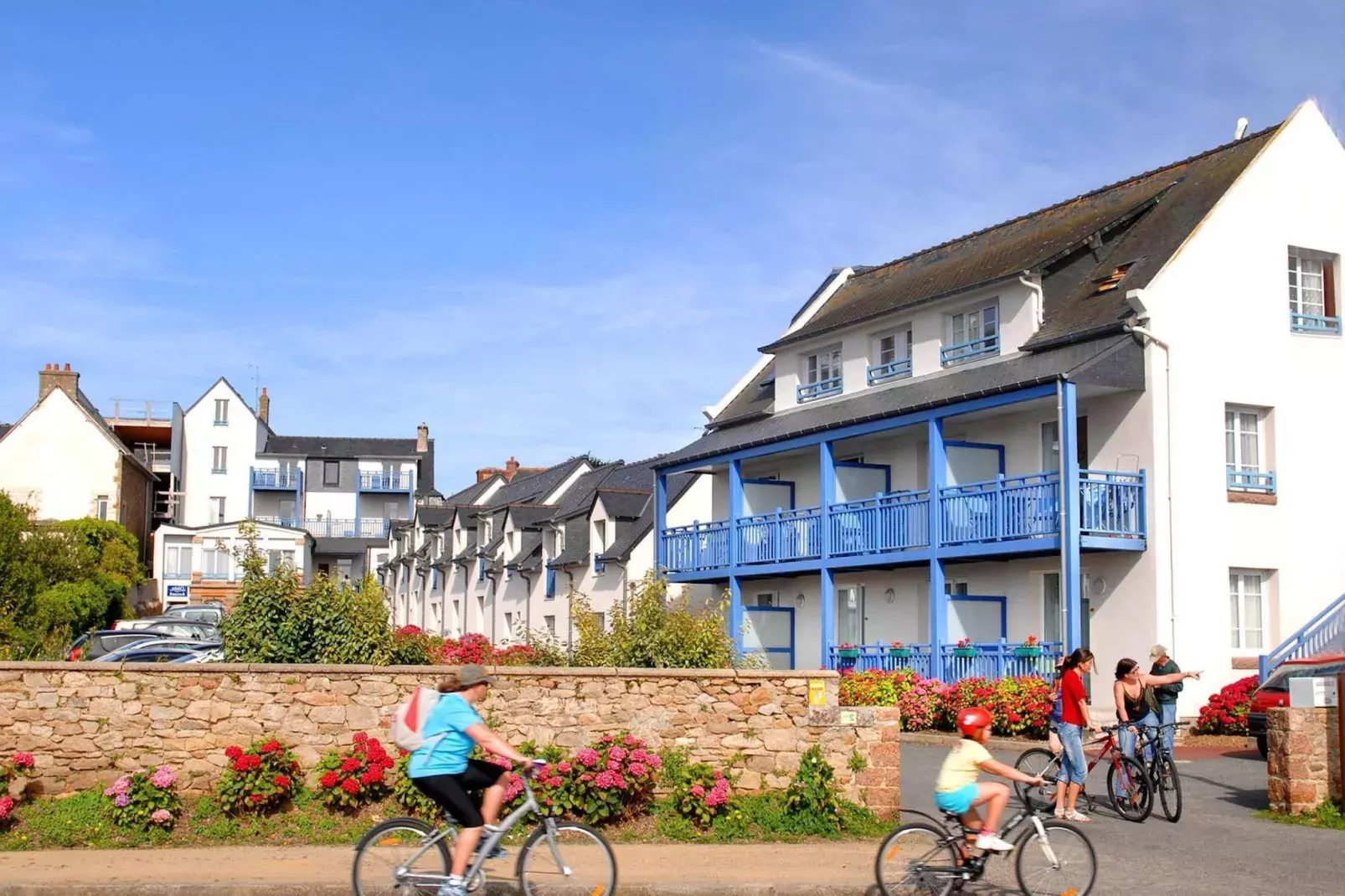 Résidences Les Bains 1-Buitenkant zomer