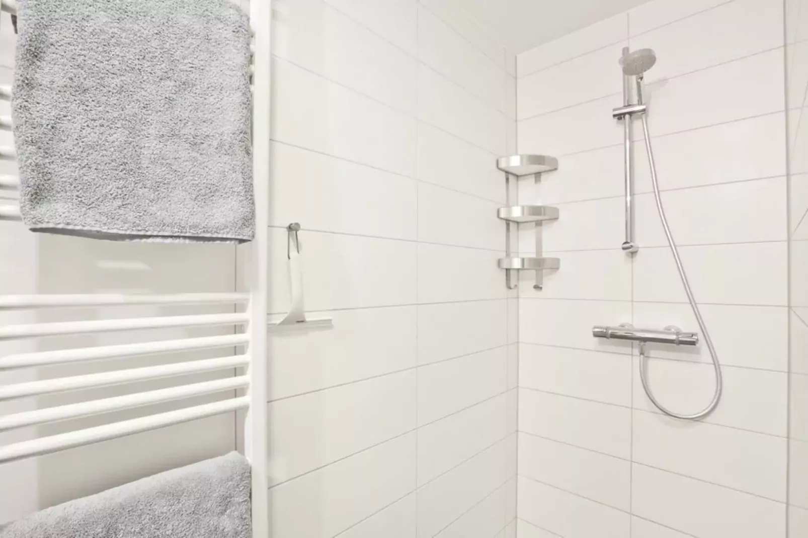 Kristall Apartment D-Badkamer
