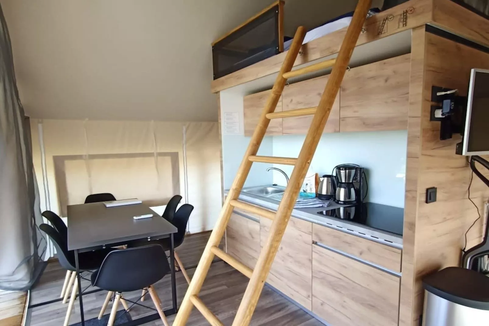 Resort Poort van Maastricht 6-Eetkamer