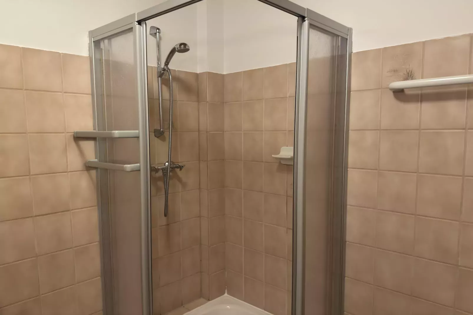 Fewo Tessin 2 Pers-Badkamer
