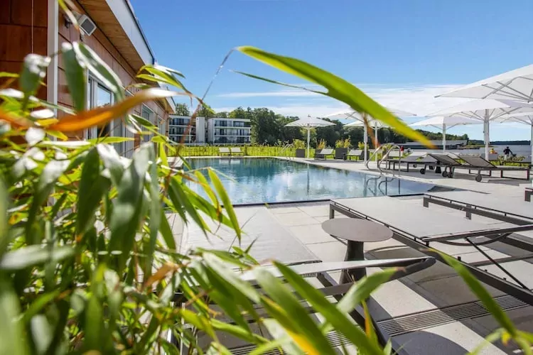 Apartments im MAREMÜRITZ Yachthafen Resort & Spa / Mare Grand Maisonette Suite 3 Personen-Zwembad