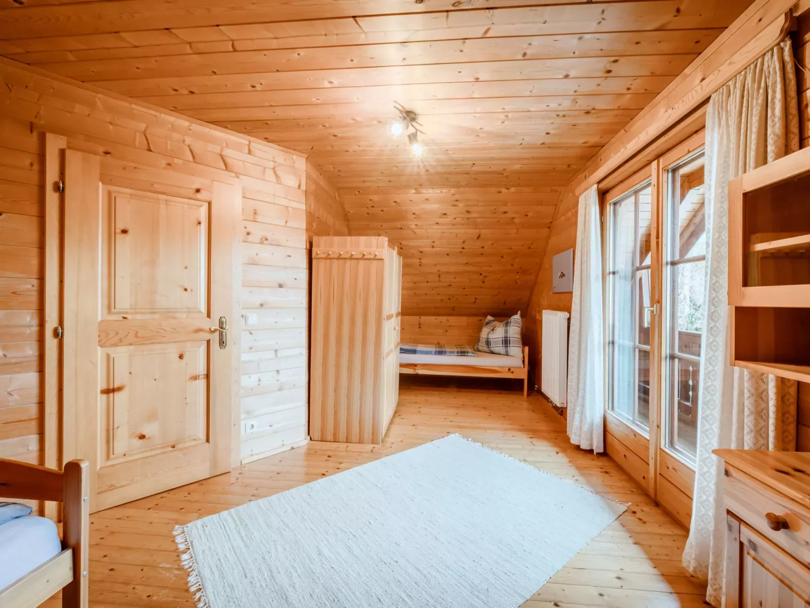 Simons Blockhütte-Binnen