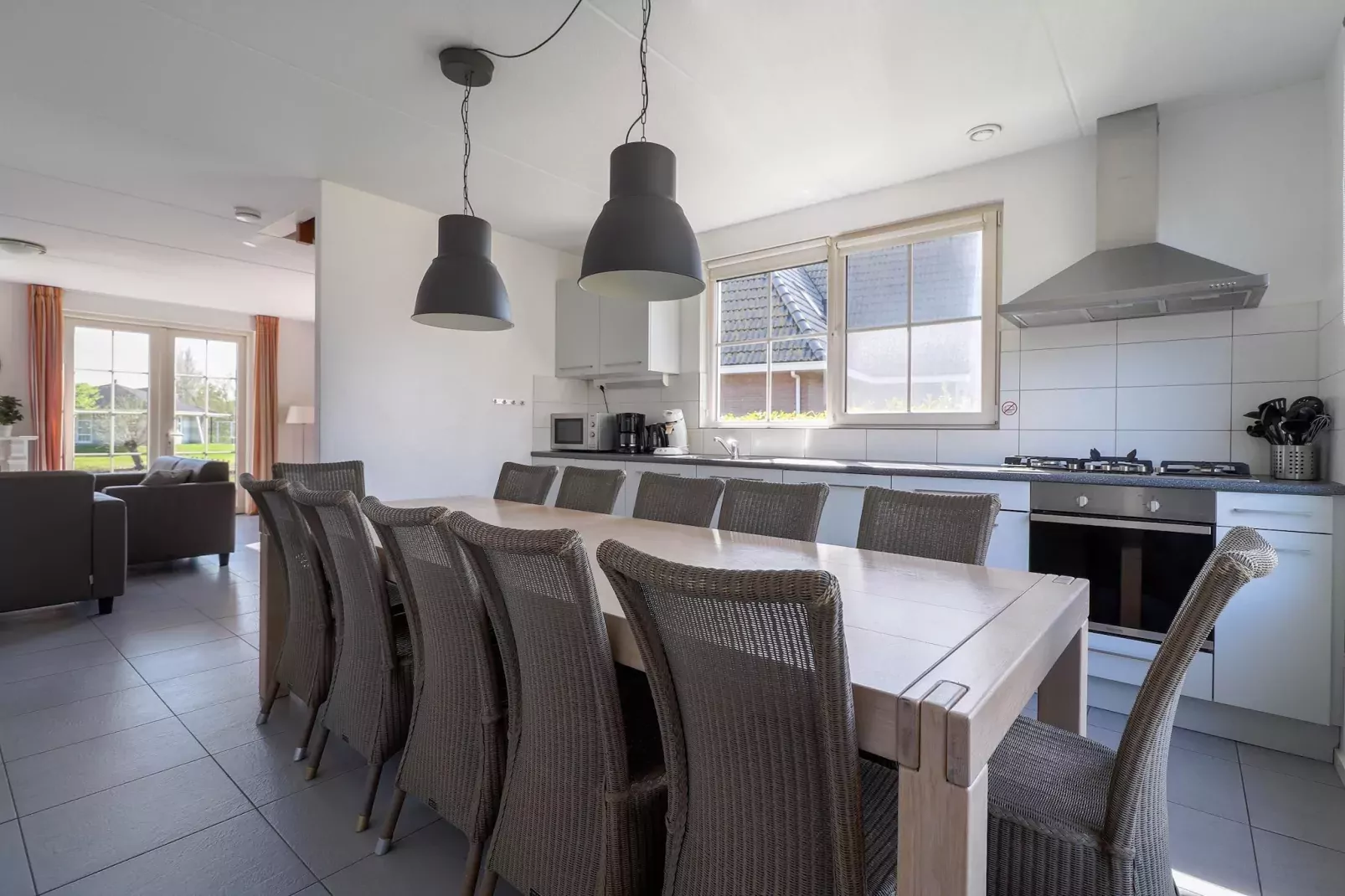 Beach Resort Makkum 32-Eetkamer
